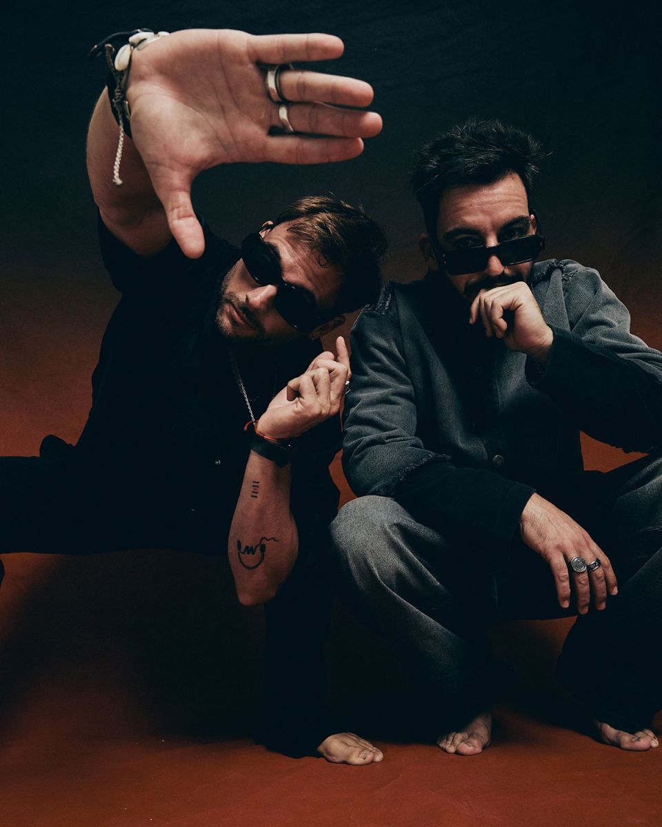 “No Name”: el dúo de DJs que conquista el mundo de la electrónica