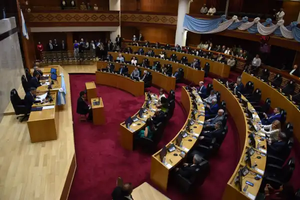 Rumbo a las urnas: ¿qué posibilidades quedan aún de que se realice una reforma electoral en Tucumán para 2027?