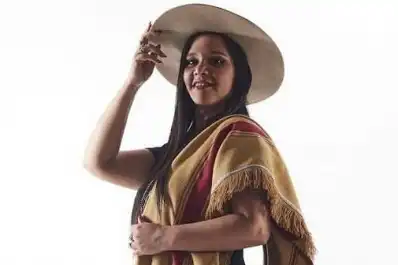 Folclore: Melina Cabocota vincula tradición y emoción