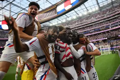Estados Unidos goleó 4-1 a Paraguay y arrancó el Mundial con una actuación más que convincente