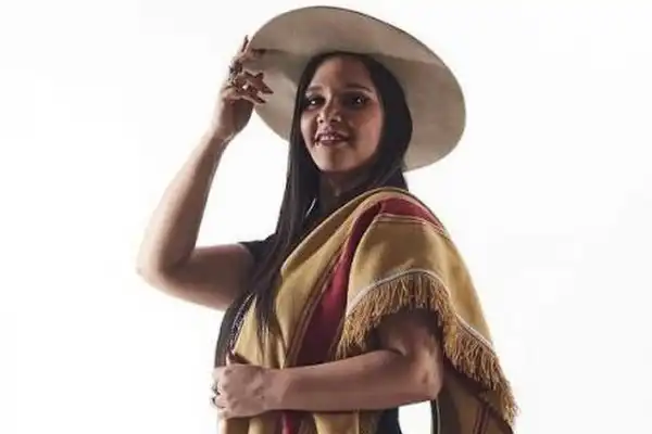 Folclore: Melina Cabocota vincula tradición y emoción
