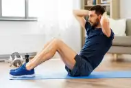 ¿Cada cuánto hay que hacer abdominales para marcarlos? Esto dicen la ciencia y los entrenadores