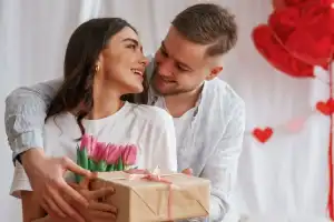 Amor en tiempo de redes sociales: el diccionario para entender los vínculos modernos