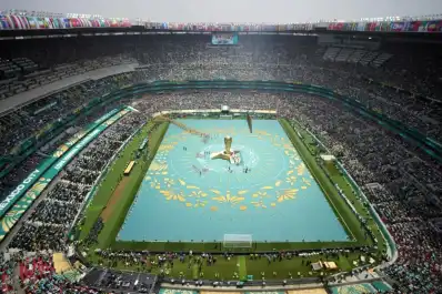 La pelota gira y el mundo se detiene