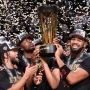 New York Knicks dio vuelta otro partido ante San Antonio Spurs y es el campeón de la NBA después de 53 años