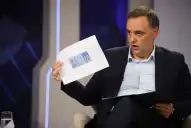 La lupa judicial puesta sobre el patrimonio de un Manuel Adorni que parece preso de sus palabras