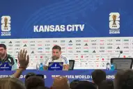 Otamendi y una confesión íntima antes del debut: Cuando estoy solo pienso que esto se termina