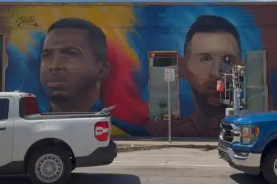 El artista ecuatoriano que encontró inspiración en el capitán argentino