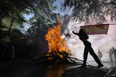 Fuertes disturbios en Ginebra contra la cumbre del G7
