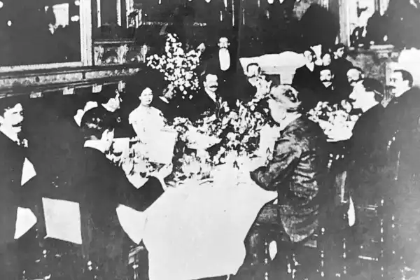 Recuerdos fotográficos: Lola Mora fascinaba a los hombres e inquietaba a las mujeres