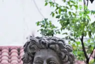Recuerdos fotográficos: los rostros de Lola Mora en la piedra