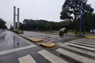 Complicaciones en el tránsito vehicular por un corte en la avenida Mate de Luna al 1.700