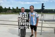 Tiene 90 años, llegó al hotel de la selección argentina en Kansas City y pidió cumplir su último deseo: una foto con Lionel Messi