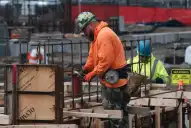 Empleo privado: se destruyeron casi 97.000 puestos de trabajo en un año y los salarios perdieron contra la inflación