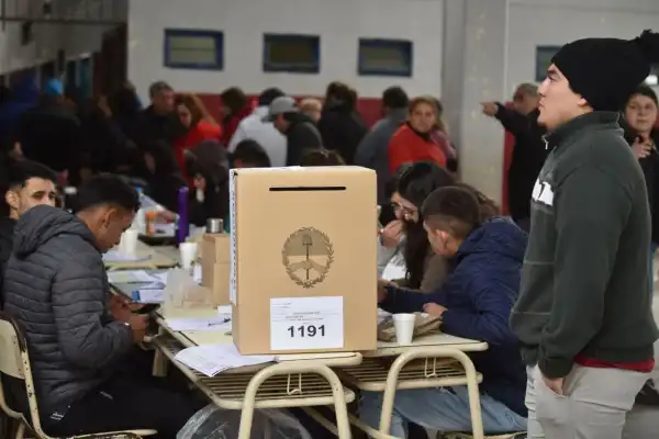 Paradojas tucumanas de la “vieja” y la “nueva” política