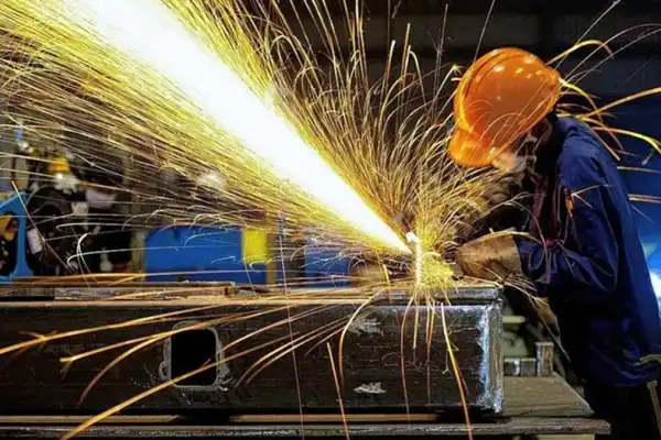 La metalurgia profundiza su caída con una utilización de la capacidad instalada en niveles históricamente bajos
