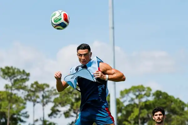 Portugal pone en marcha su ilusión con un Cristiano Ronaldo que hará historia