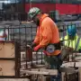 Empleo privado: se destruyeron casi 97.000 puestos de trabajo en un año y los salarios perdieron contra la inflación