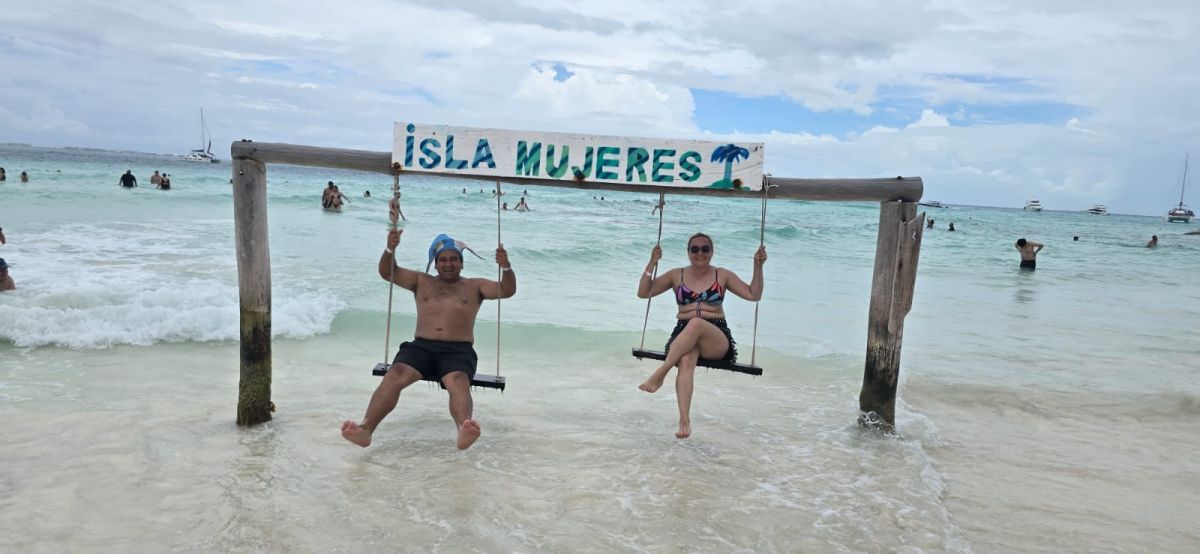 De Termas de Río Hondo al Mundial: una pareja atravesó 12 países en auto para ver a la Selección