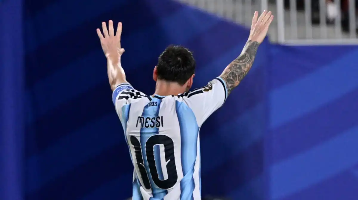 “Leo” no se detiene: los récords que puede romper Messi después de su triplete contra Argelia