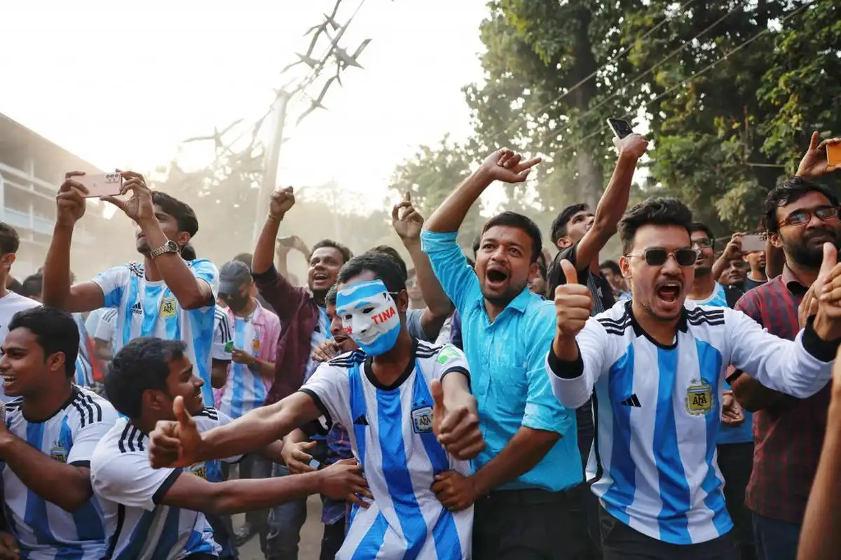 1200x800_victoria-seleccion-argentina-frente-argelia-debut-mundial-2026-provoco-multitudinaria-celebracion-bangladesh-1141545-135755.webp
