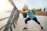 Expertos revelan el hábito diario que fortalece la estabilidad y el equilibrio a cualquier edad