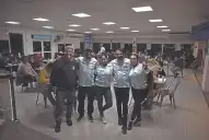 Camioneros, turistas y familias siguieron el debut de Argentina en la ruta