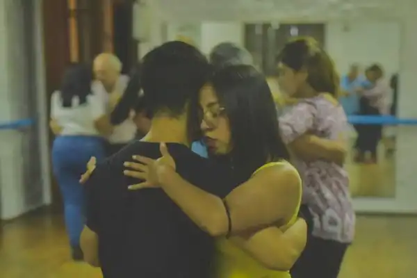 El tango llama, y los jóvenes tucumanos responden