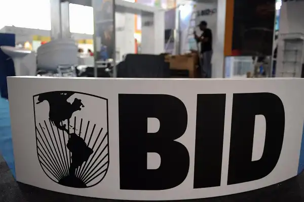 El BID aprobó una garantía por U$S550 millones para Argentina tras el respaldo del Banco Mundial