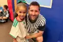 De rival a ídolo: el gesto de Messi que emocionó a la familia de un jugador de Argelia y se volvió viral