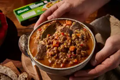 Cómo hacer un guiso de lentejas riquísimo en menos de una hora: la receta exprés para los días de frío