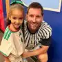 De rival a ídolo: el gesto de Messi que emocionó a la familia de un jugador de Argelia y se volvió viral