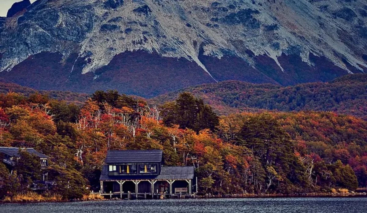 Así es la isla privada de Francis Mallmann en la Patagonia: lujo, nieve y cocina al fuego
