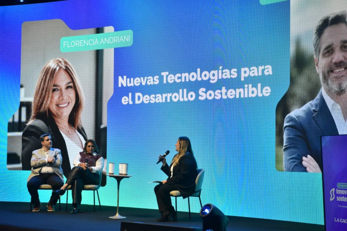 TERCER PANEL. Guzmán y Andriani, junto a la periodista Gabriela Baigorrí. LA GACETA / FOTO DE OSVALDO RIPOLL