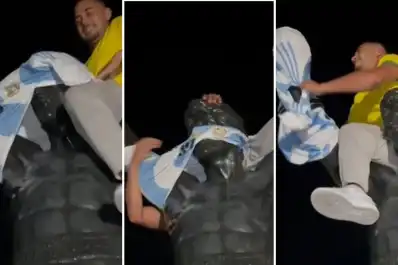 Los hinchas de Brasil quisieron mufar a la Selección Argentina y le pusieron la camiseta a la estatua de Rocky
