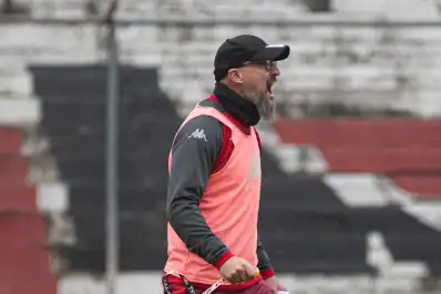 Del pasado en Temperley al desafío de levantar a San Martín: así será el particular debut de Orfila