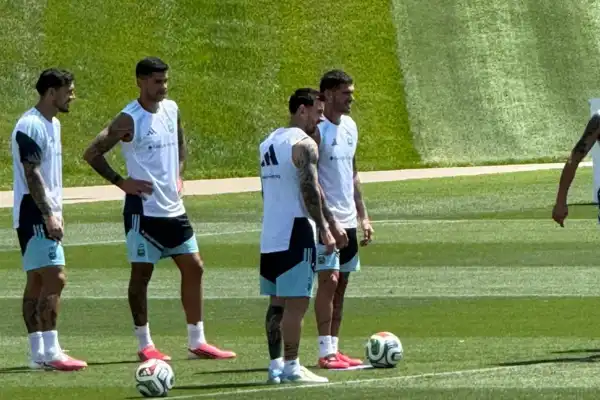 Cuti Romero vuelve al once y Scaloni mantiene una duda: la probable formación de Argentina