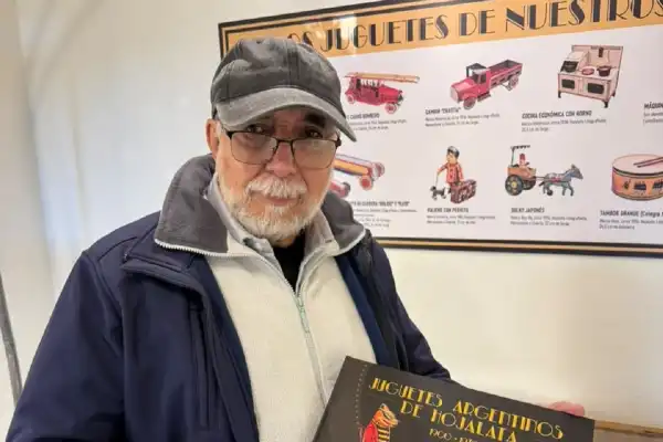 El coleccionista que reconstruyó la historia de los juguetes de hojalata