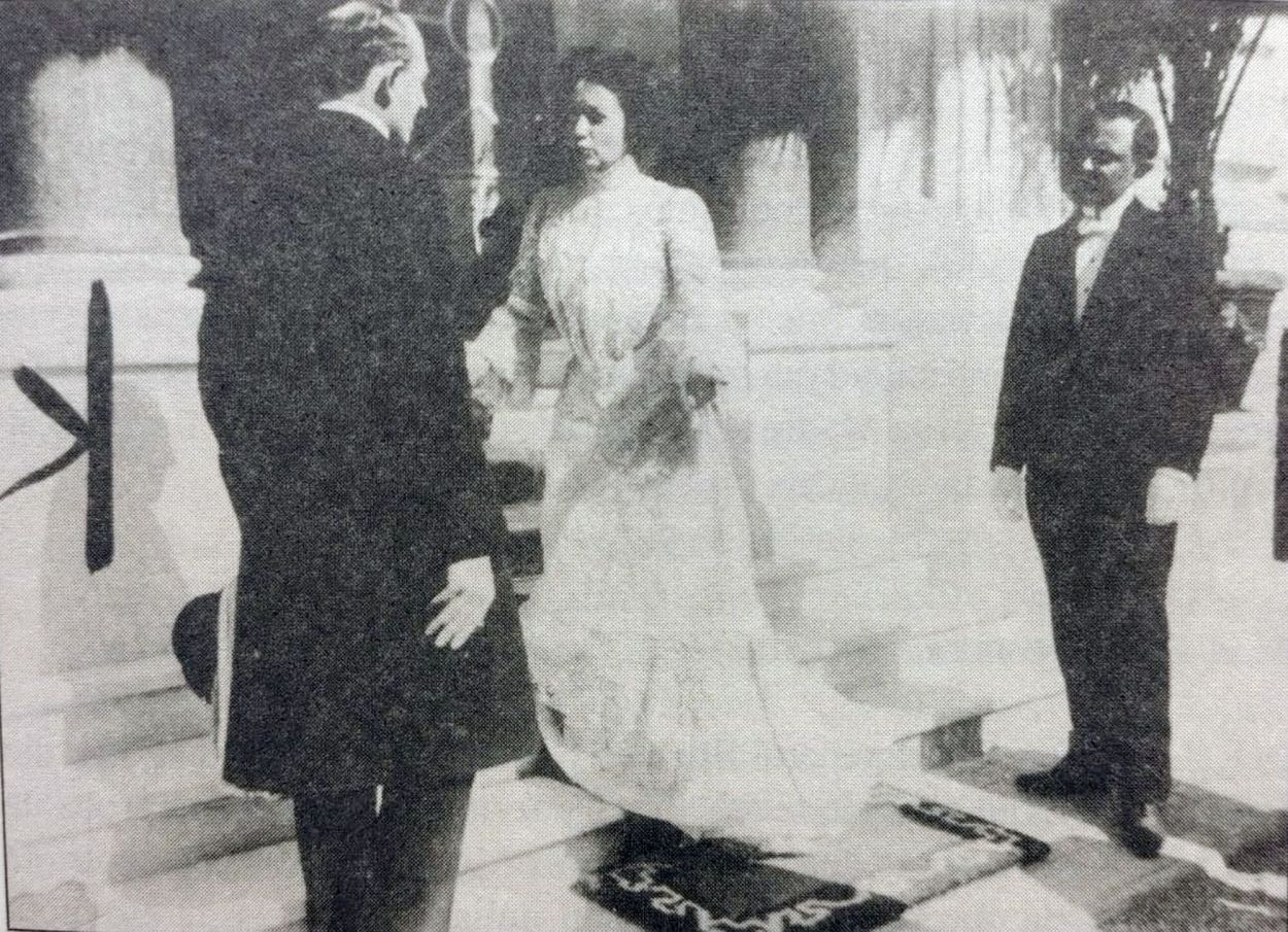 Recuerdos fotográficos: 1906. Lola Mora recibe las visitas de las reinas de Italia