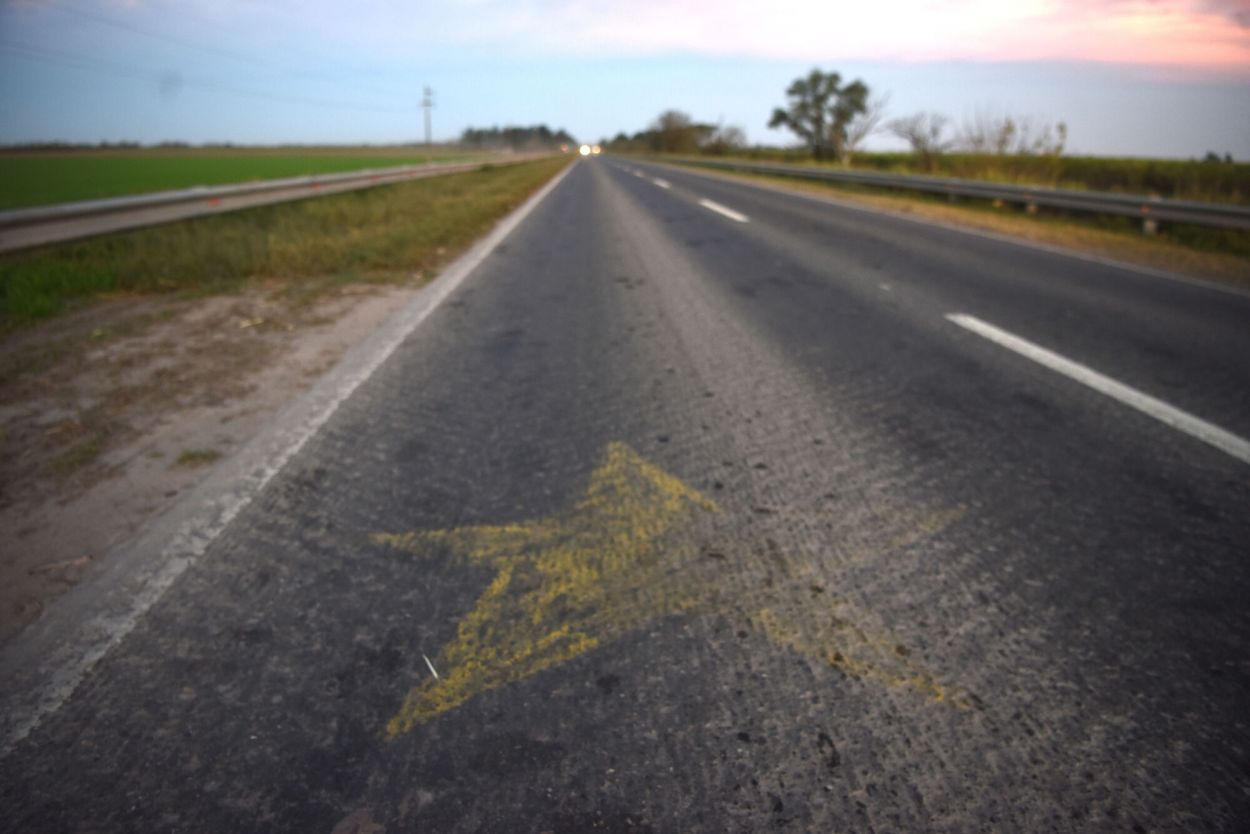 SE REPITE. Justo frente al sitio del choque hay una estrella pintada.