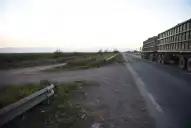 Zafra y muerte en las rutas: José Cano exige prohibir la circulación nocturna de las rastras cañeras