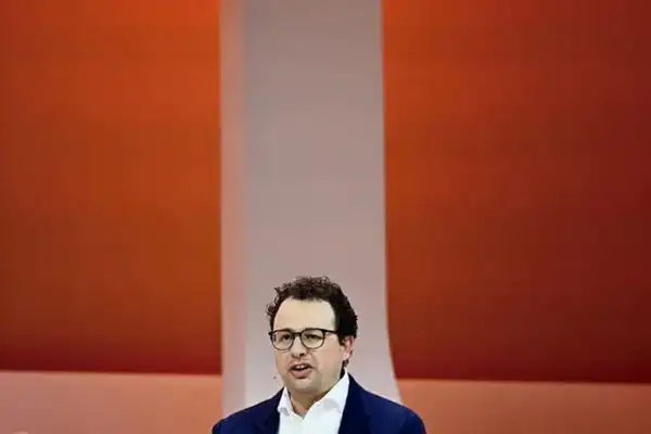 ¿Quién regula la frontera de la inteligencia artificial?