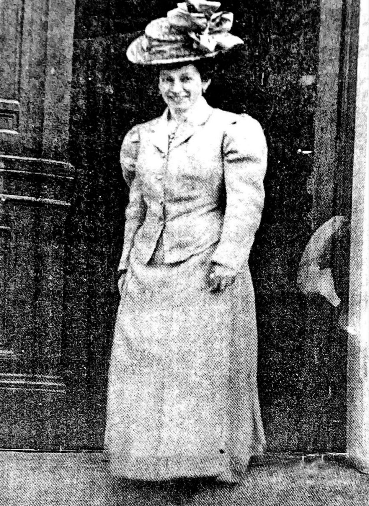 Recuerdos fotográficos: 1909. El sorpresivo casamiento de Lola Mora con su ayudante