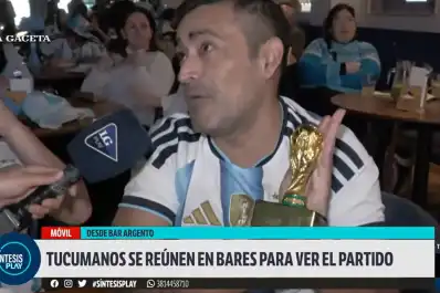 Entre cábalas, familia y pasión mundialista, así se vive la previa del partido de la Selección en Tucumán