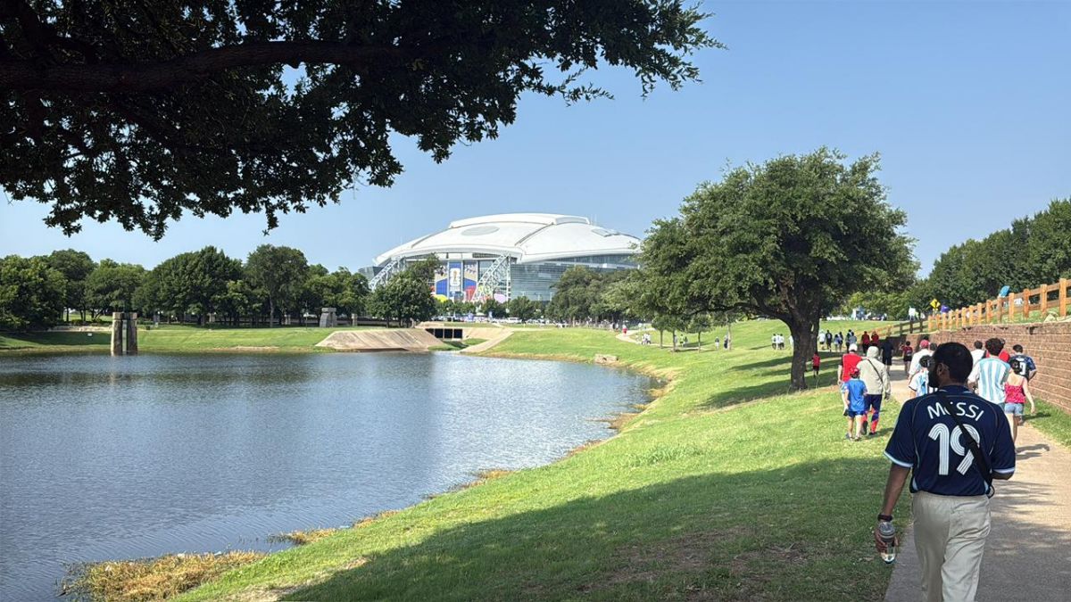 El AT&T Stadium de Arlington por fuera. 