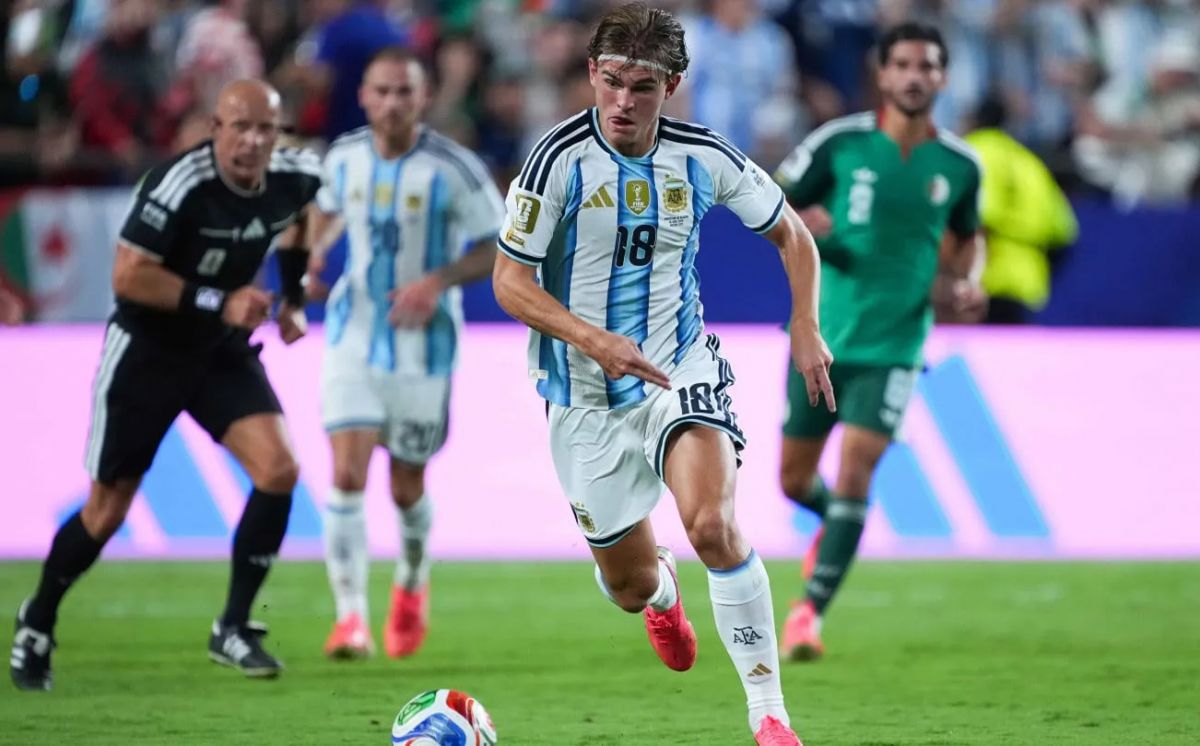 NICO PAZ. El mediocampista tuvo su debut en el Mundial al ingresar como reemplazo de Lionel Messi.