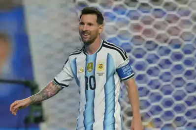 Messi brilla en medio de líderes opacos, gritones y autoritarios