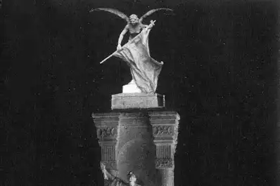 Recuerdos fotográficos: el triste fin del Monumento a la Bandera