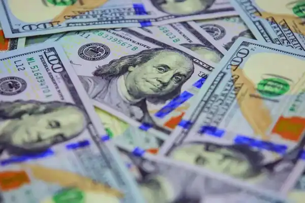 El dólar blue aumentó $10 y alcanzó los $1.530: ¿qué pasó con el oficial?