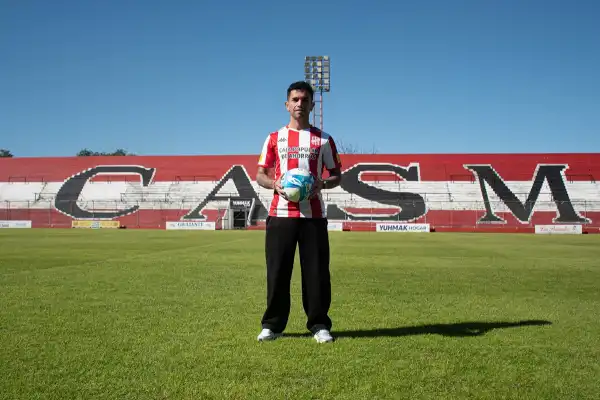 Del fútbol peruano a La Ciudadela: quién es el primer refuerzo de San Martín para la segunda rueda